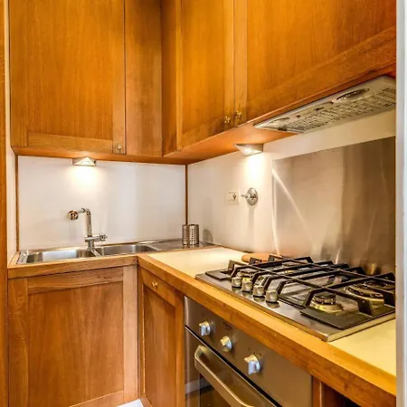 Flat In The Heart Of Vaticancity Apartment *